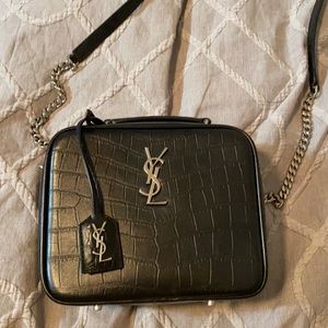 Embossed leather Camera case with silver hardware